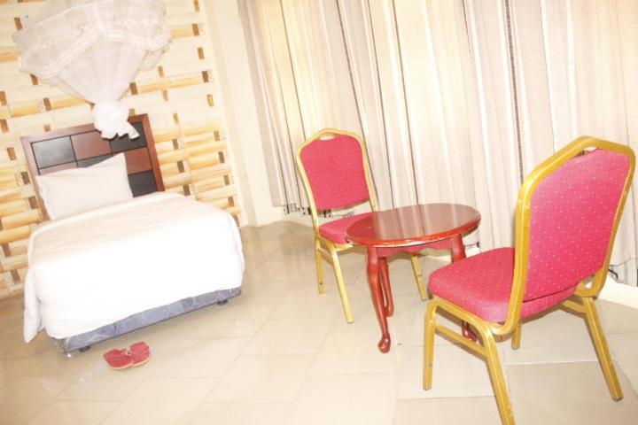 Rwizi View Hotel Mbarara ภายนอก รูปภาพ