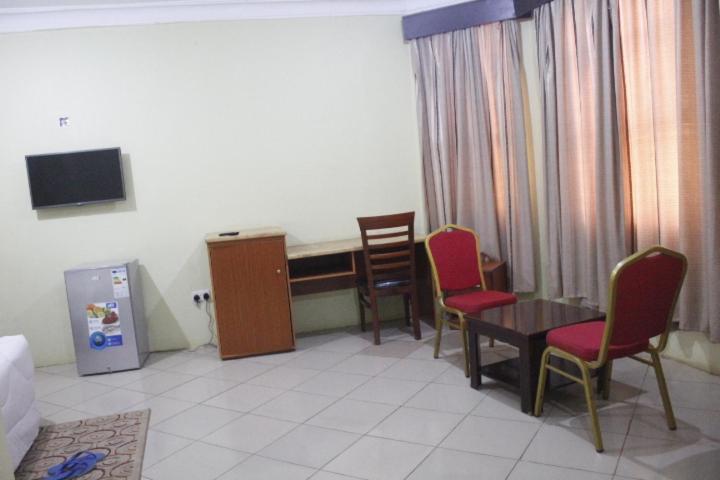 Rwizi View Hotel Mbarara ภายนอก รูปภาพ