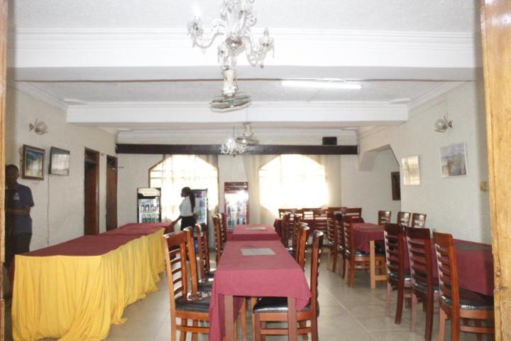 Rwizi View Hotel Mbarara ภายนอก รูปภาพ